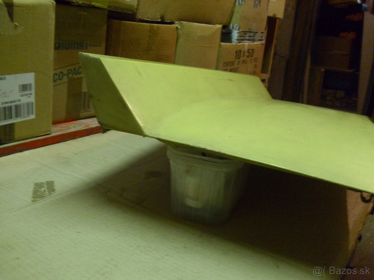 pr.zadna kapota so spojlerom,tuning, - 2