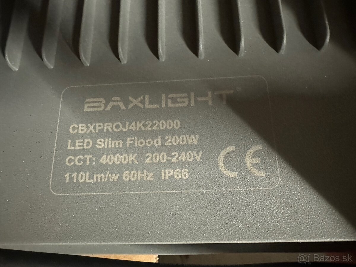 Exteriérový LED reflektor 200W - 2