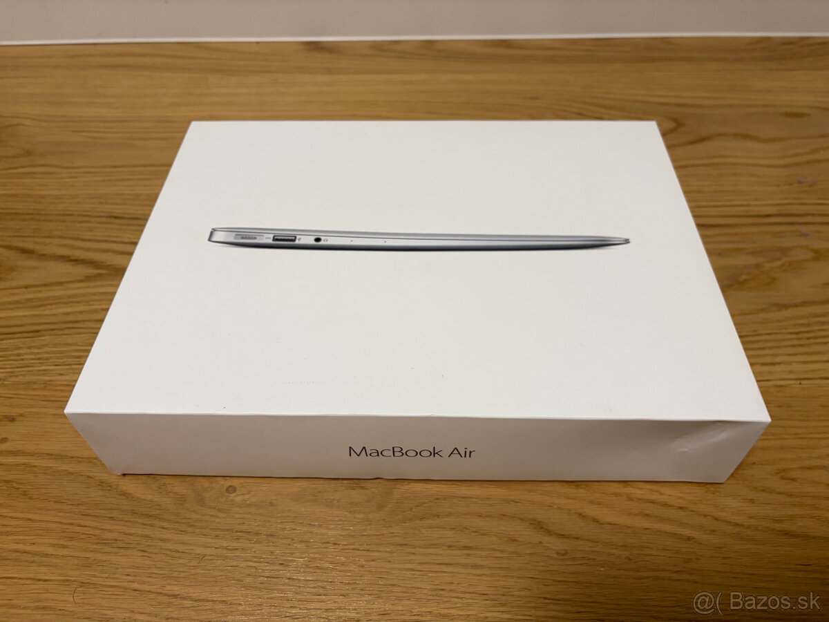 MacBook Air - 13" / i5 / 8GB RAM / 256GB - 2