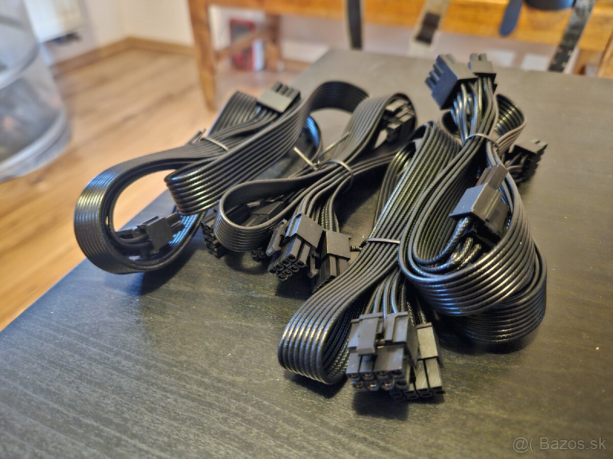 Gigabyte káble k zdrojom - 2