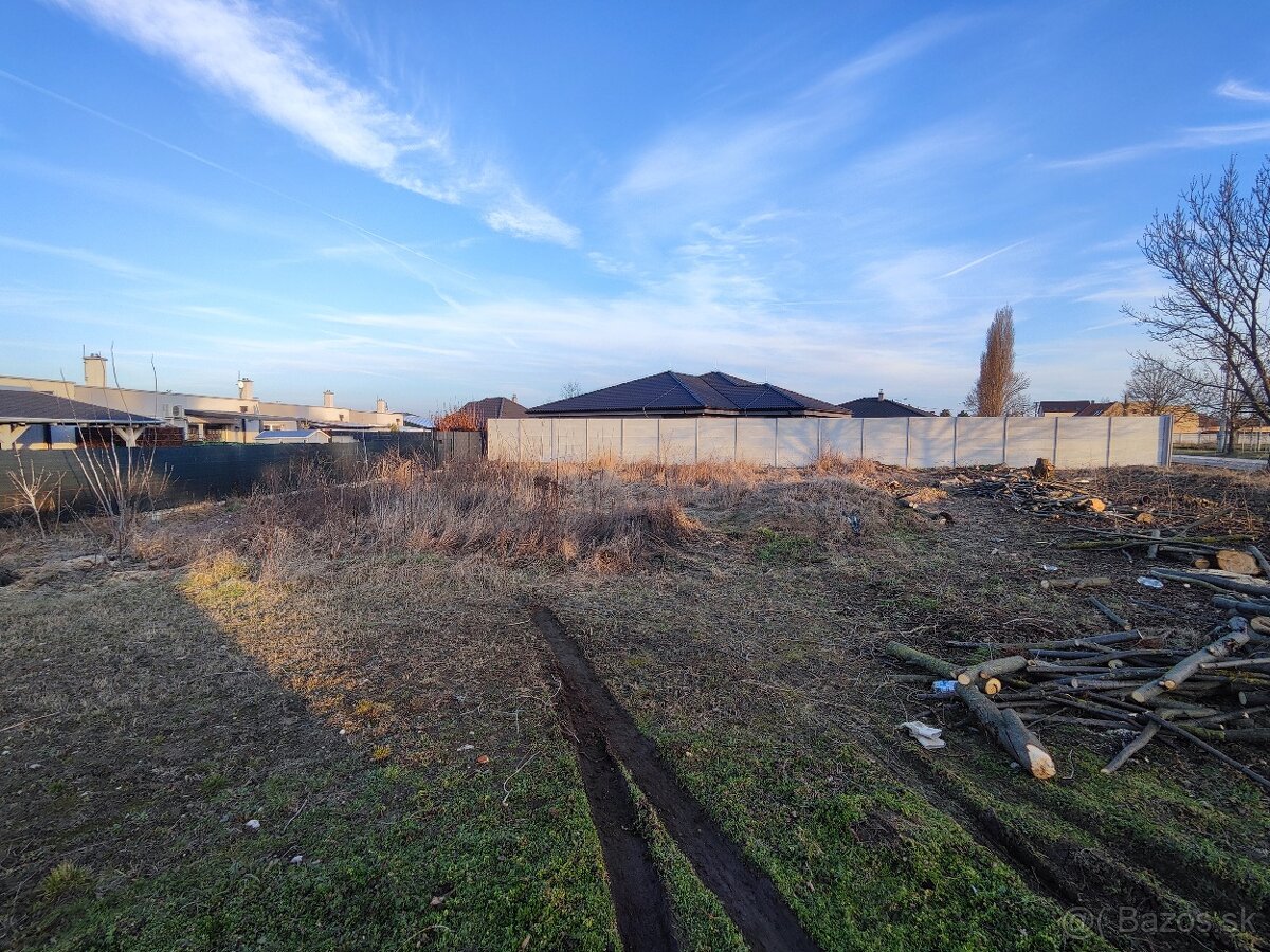 Stavebný pozemok - Majcichov - 2
