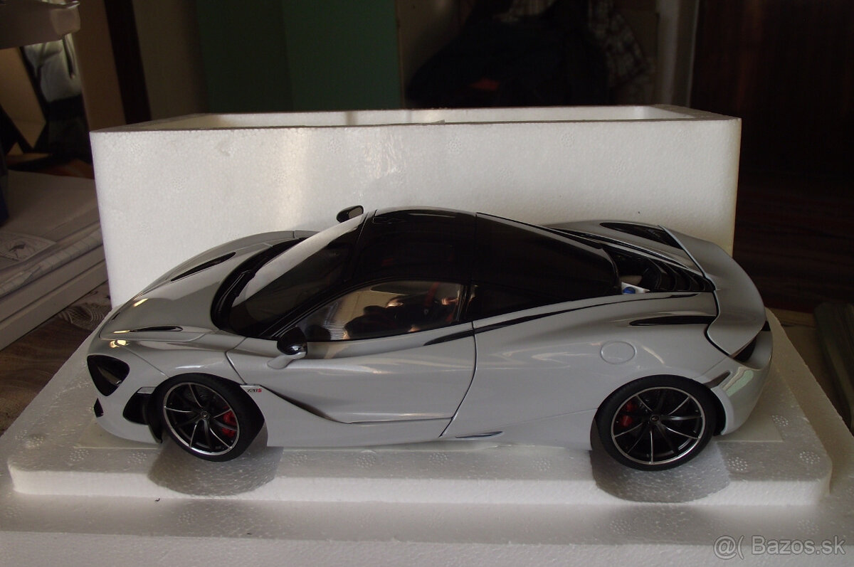 1:18 McLaren 720 - 2