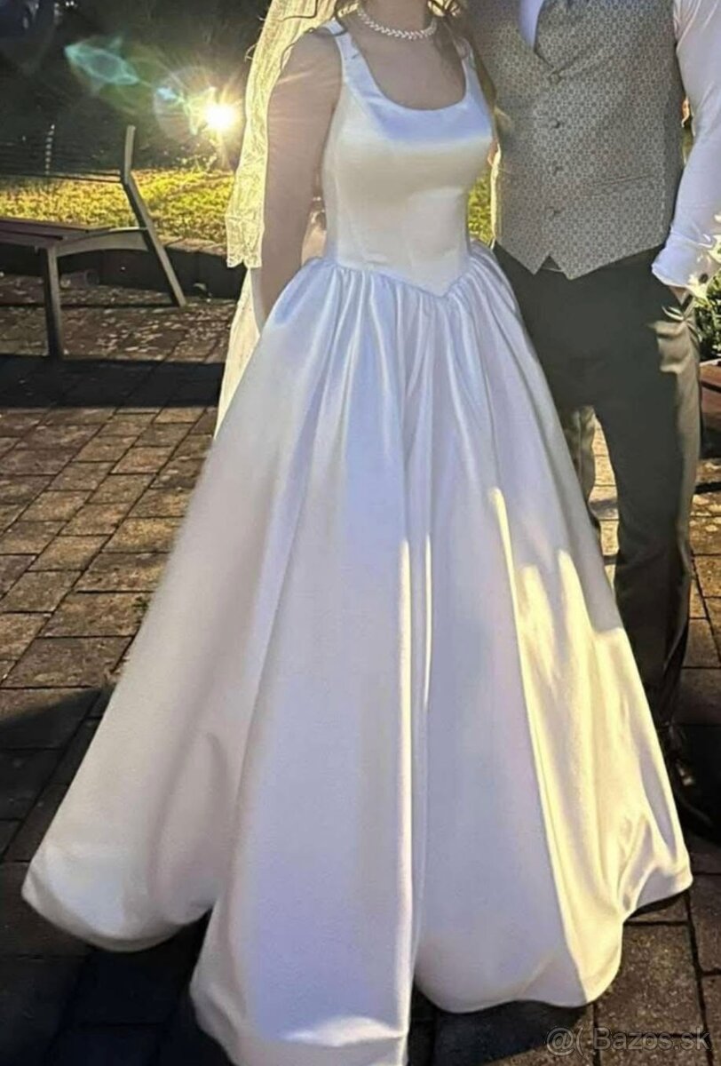 Saténové snehovobiele svadobné šaty - 2