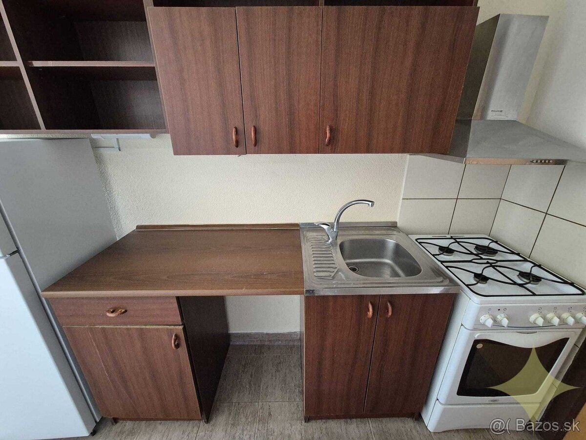 NOVINKA. Prenájom 2 izbový byt, Bánovce nad Bebravou. - 2
