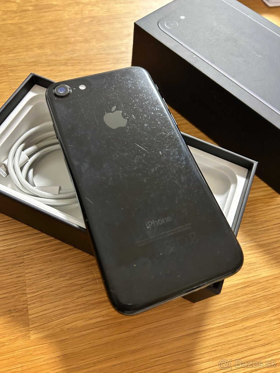 iPhone 7 Jet Black 128GB - 2