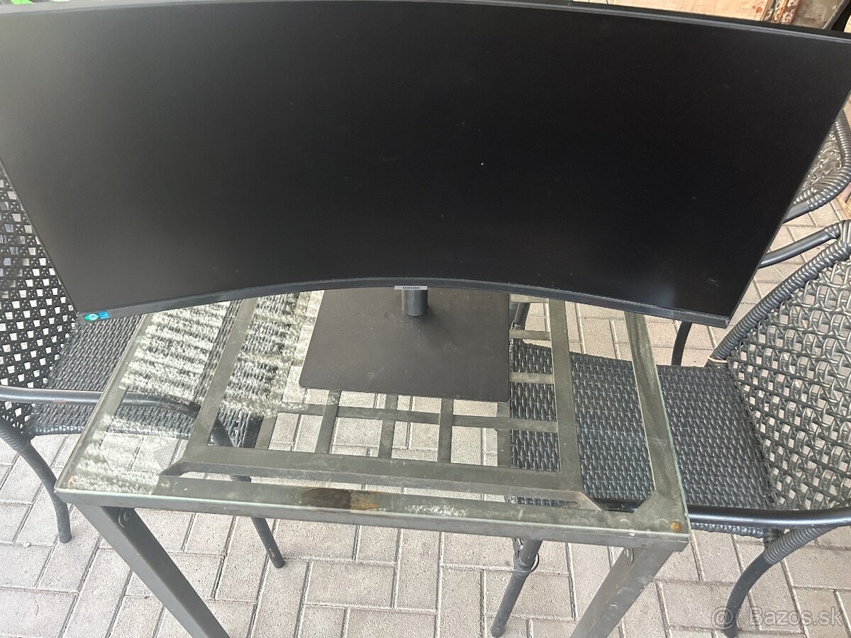 monitor 4k ultraširoky - 2