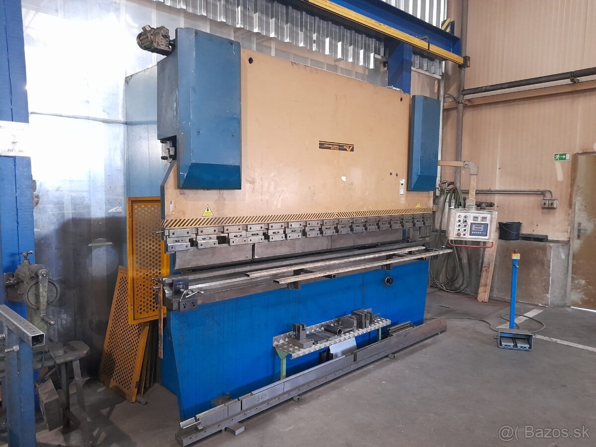 Predám ohraňovací lis CTH-WC67Y-160/3200 - 2