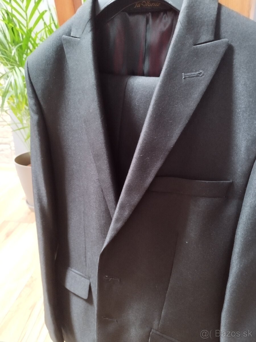 Predám oblek čiernej farby - 2