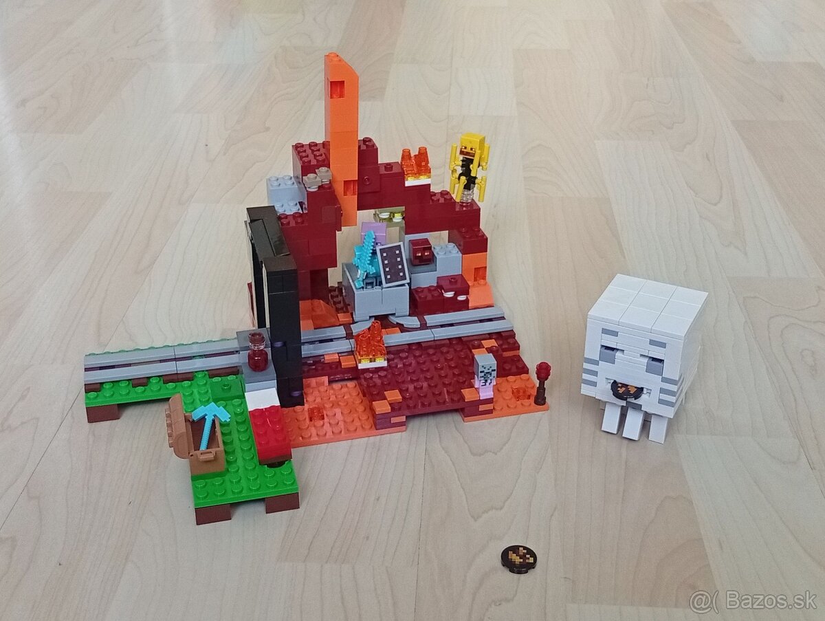 Lego Minecraft 21143 Podzemná brána - 2
