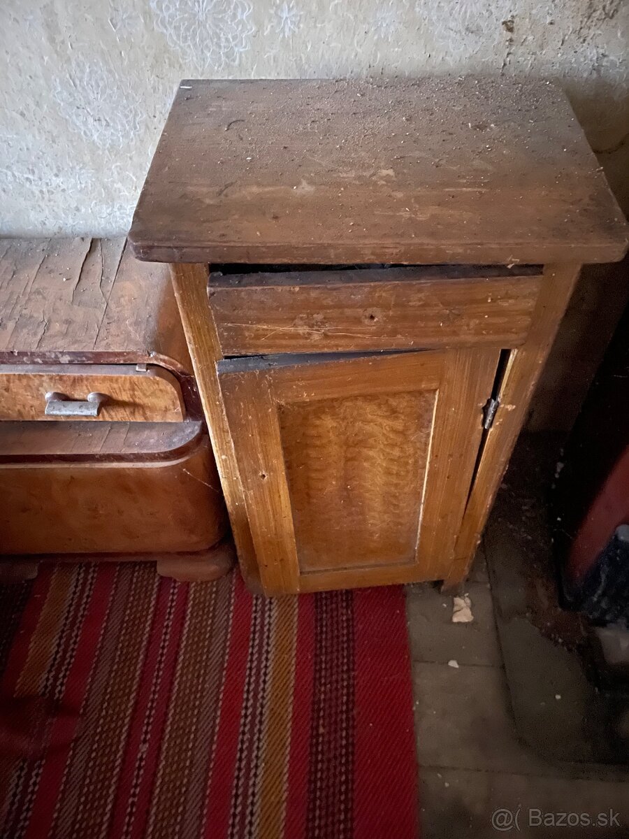 stara skrina nocne stoliky - 2