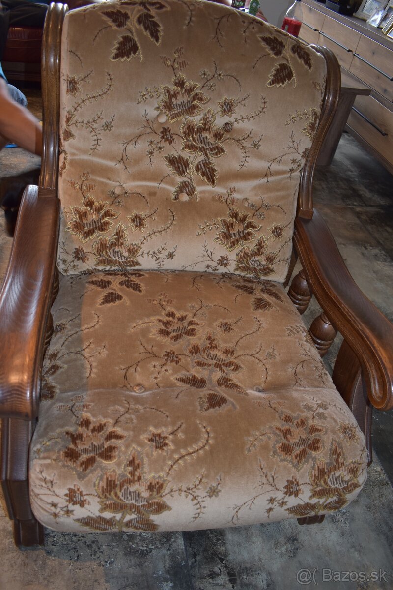 Staré kreslo s príbehom - 2