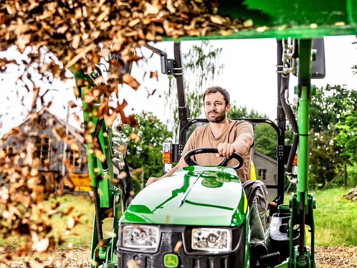 Predám traktor John Deere 1026R - 2