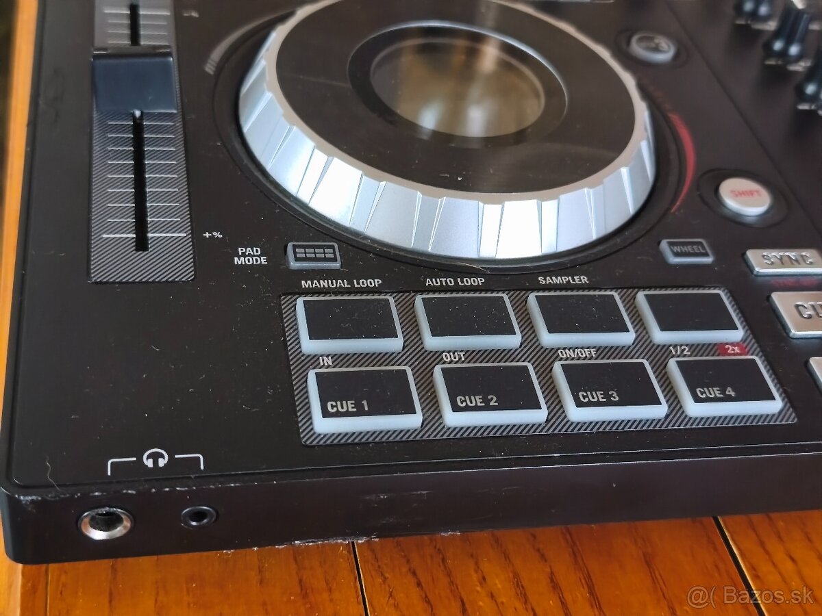 Numark mixtrack platinum - 2