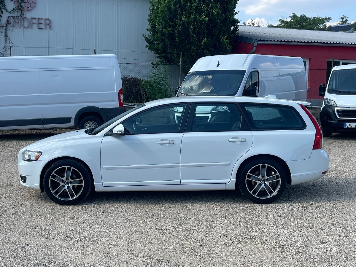 Volvo V50, 1.6D 80kWKŮŽEVÝHŘEVHANDSFRE - 2