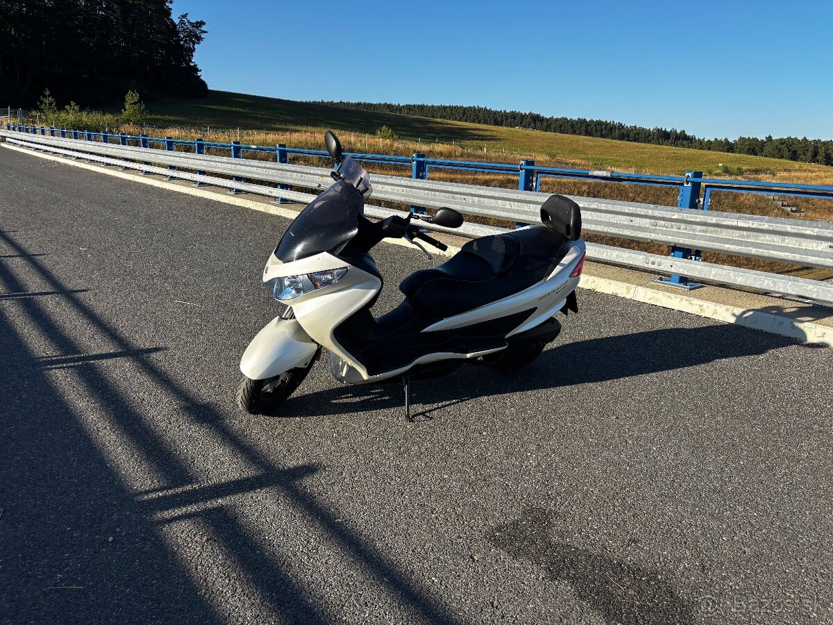 Suzuki Burgman 200 - 2