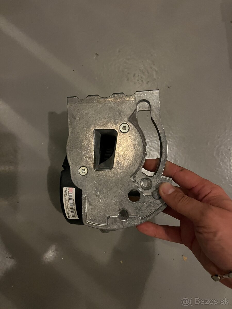 Ventilátor pre kondenzačný kotol Junkers / Bosch - 2