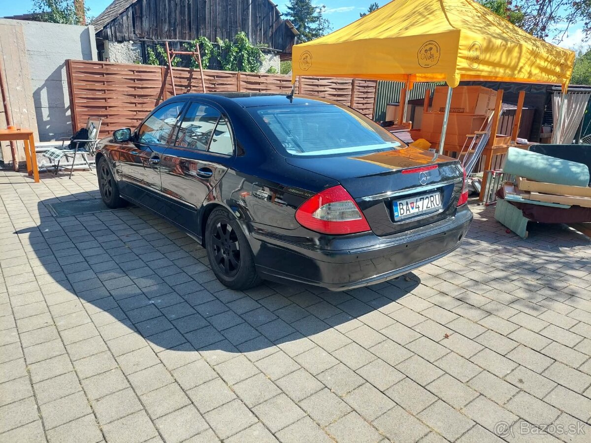 Mercedes E - 2