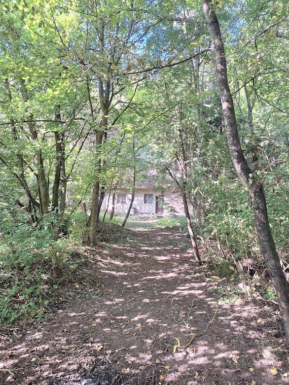 Stavebný pozemok pod horou 40 ár., Hrachovište - 2