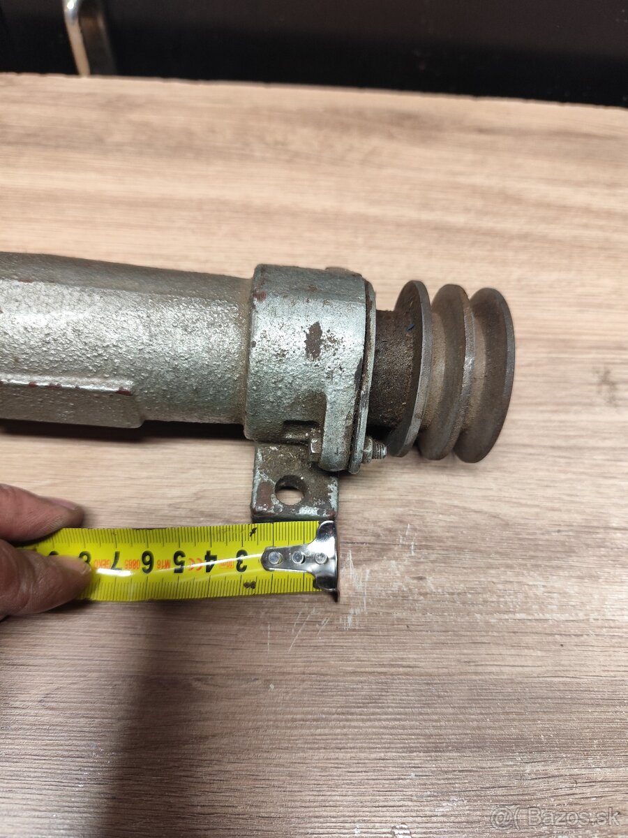 hriadeľ - osku na cirkulár. - 2