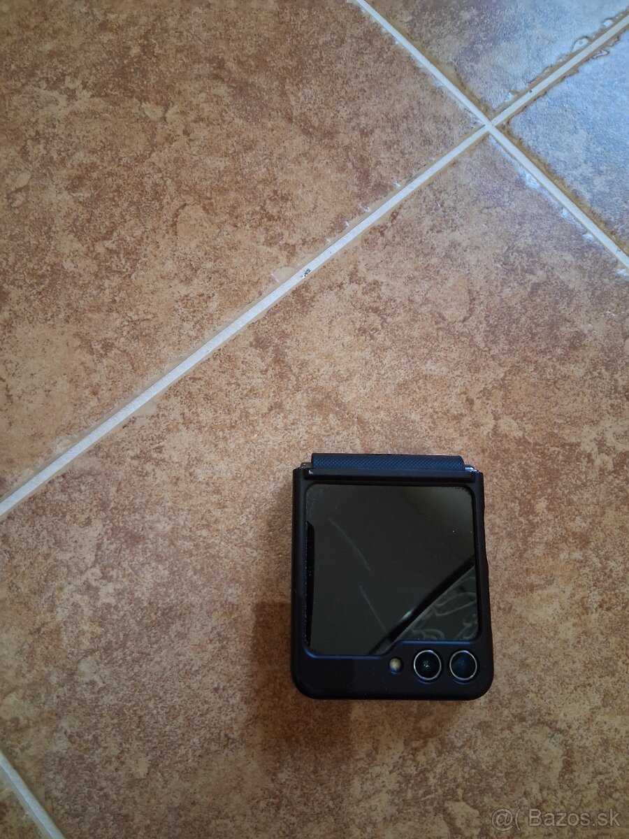 SAMSUNG GALAXY Z FLIP 5 512GB - 2