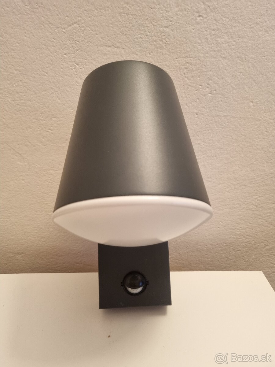 Vonkajšie nástenné svietidlo - 2