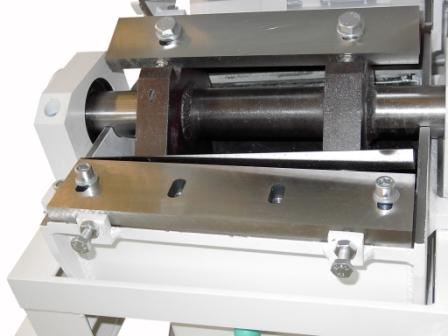 Drvič plastu, dreva, odpadu - Drvič DP11 zánovný - 2