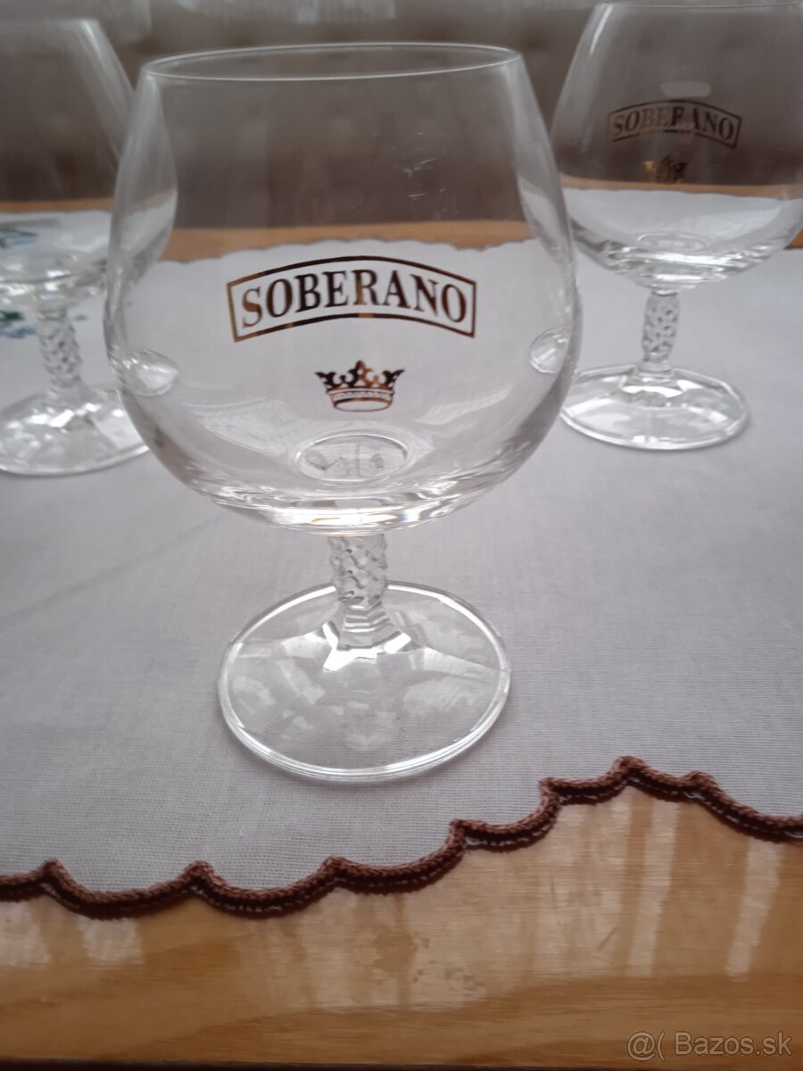 Soberano poháre tzv. napoleonky - 2