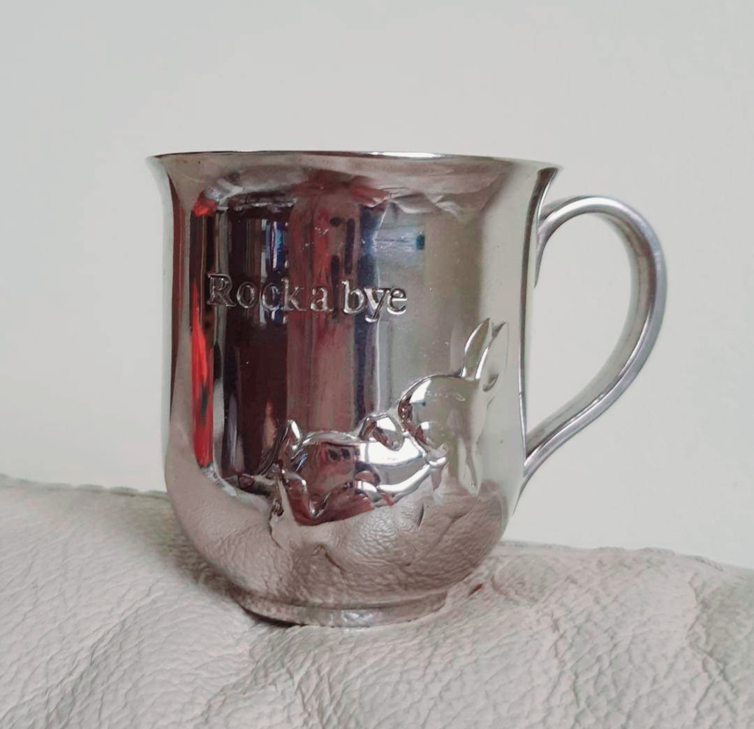 Postriebrená šáločka Wedgewood England Silver Peter Rabbit - 2