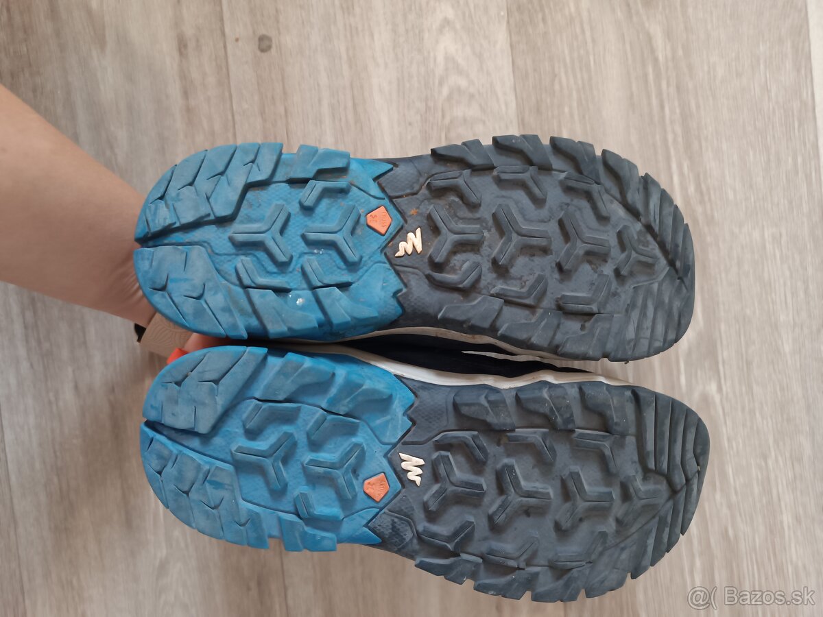 Turisticke topanky Quechua v.35 - 2