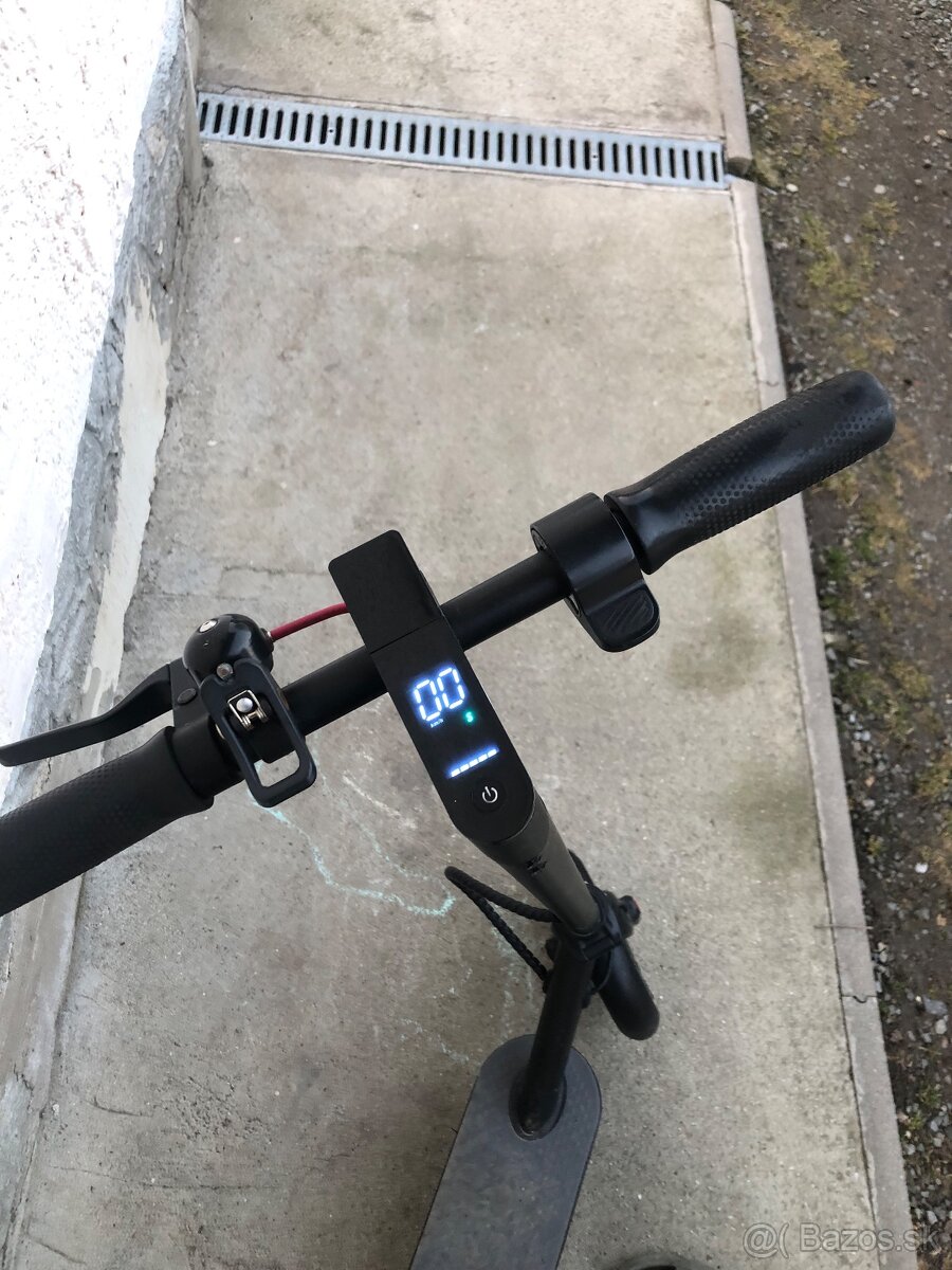 Predám elektrickú kolobežku E9PRO (350W) - 2