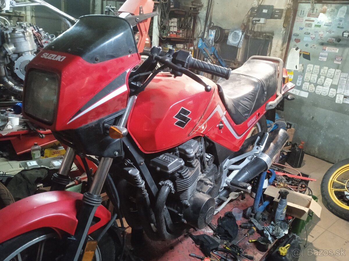 Suzuki GSX 500E - 2