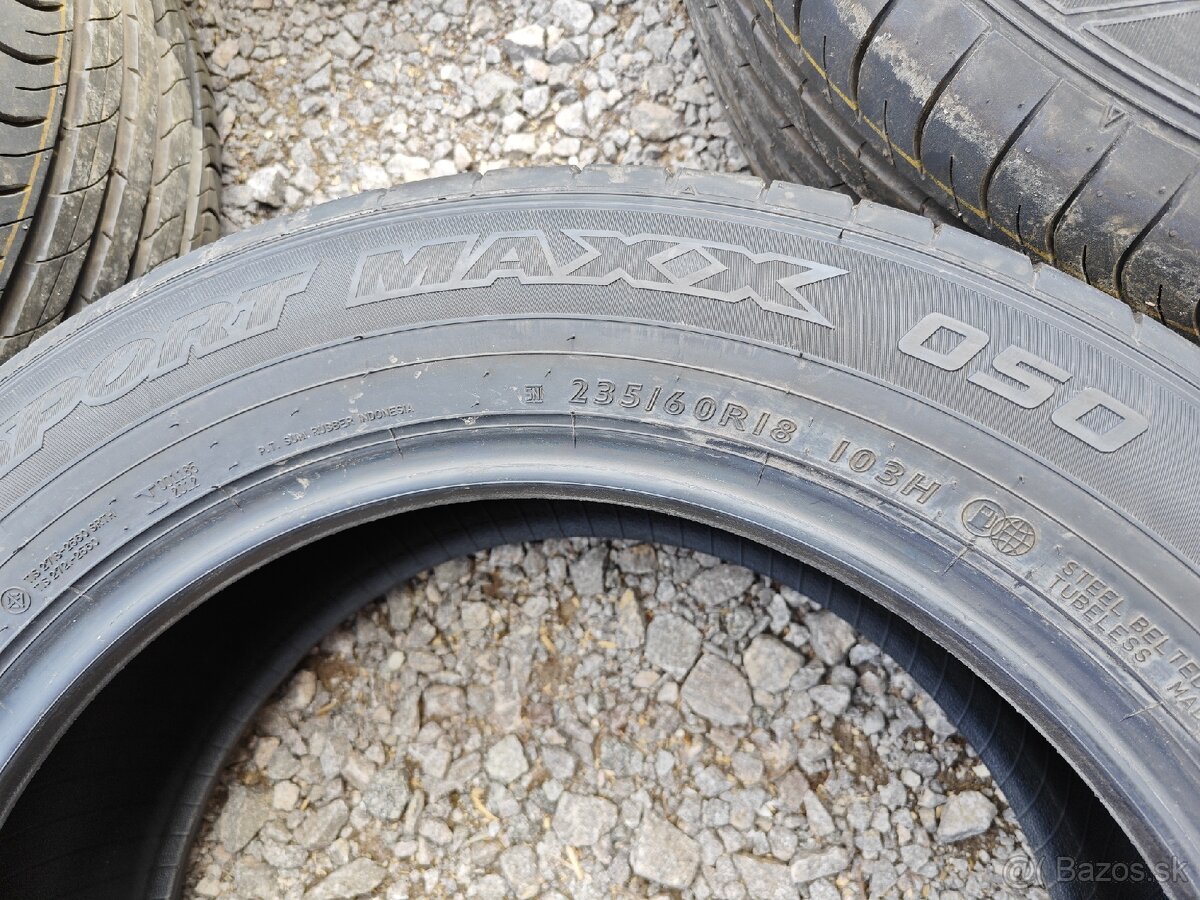 Pneu Dunlop 235/60 R18 - 2