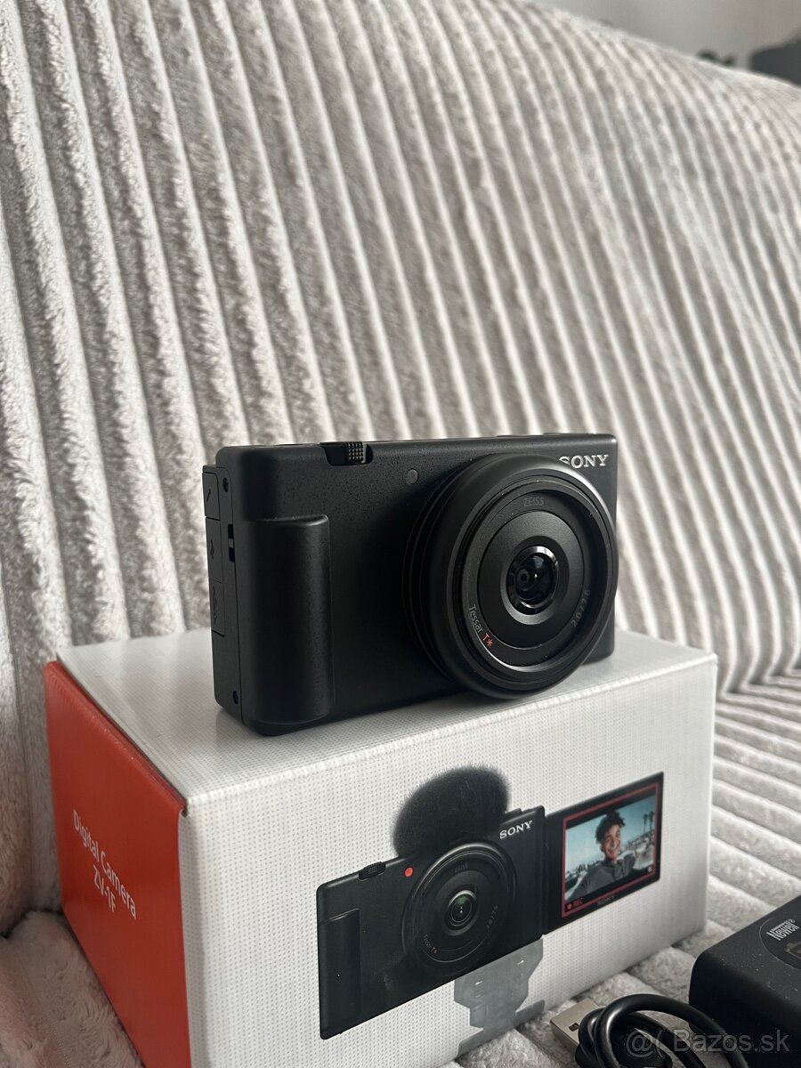 Sony ZV-1F - 2