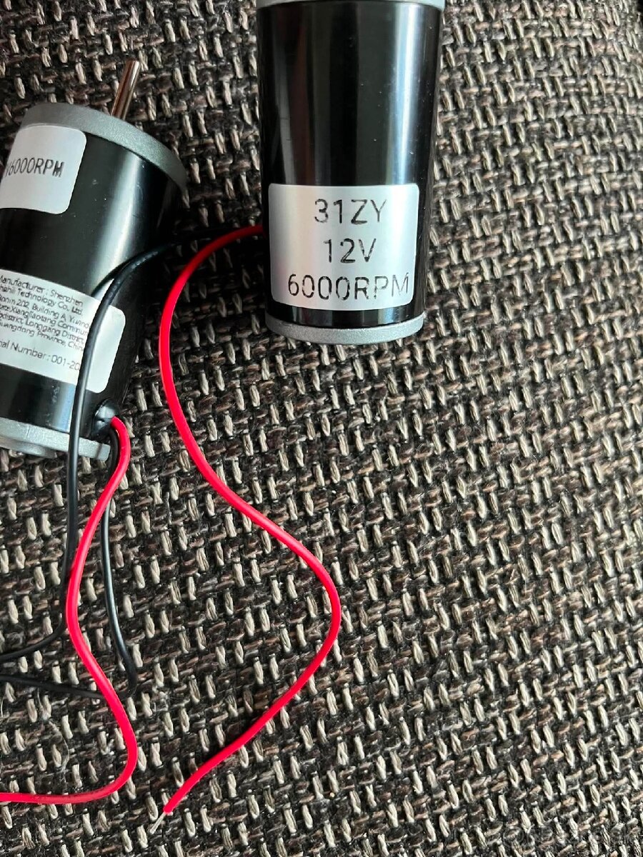 2ks elektromotorov 6000ot./12V/31ZY. - 2