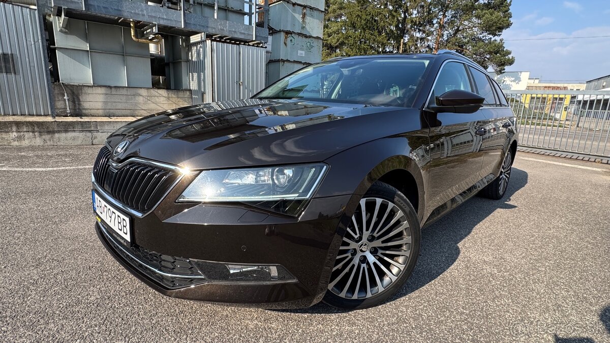 Škoda Superb Combi 2.0 TDI DSG STYLE - 2