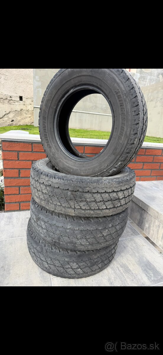 Predám pneumatiky 215/70/R15 C - 2