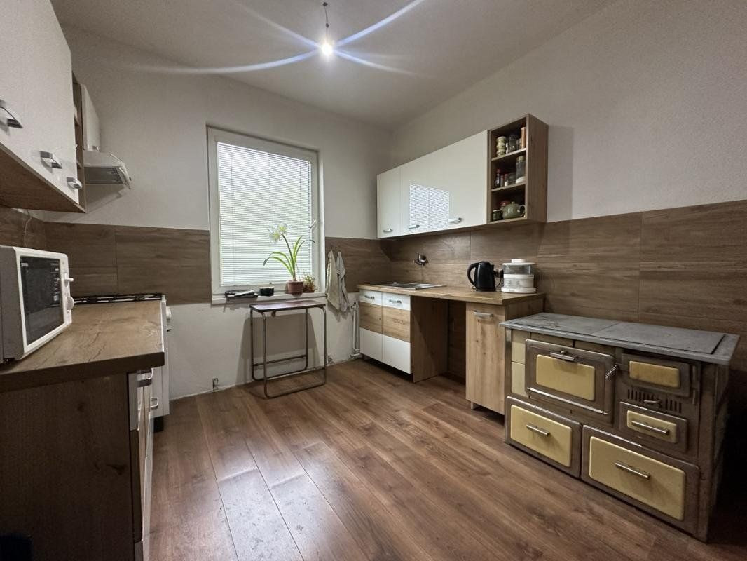 3 Izbový rodinný dom Brezno, polosamota, potôčik za domom, - 2