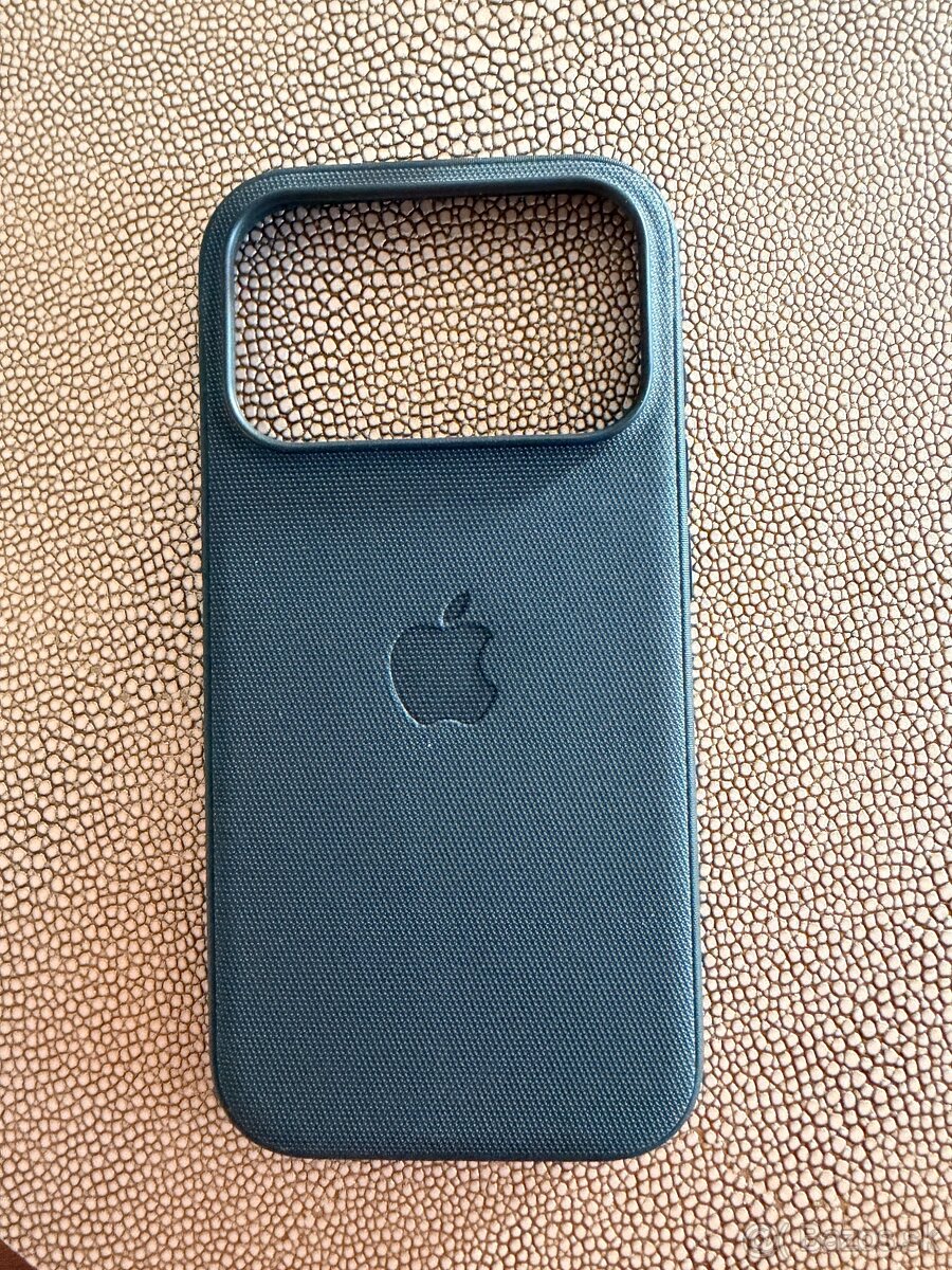 Kryt Pitaka + Apple Techwoven kryt - 2