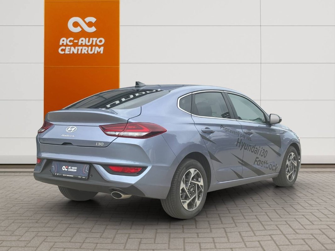 Hyundai i30 Fastback FB PE2 1,5T 7DCT FAMILY SMART - 2