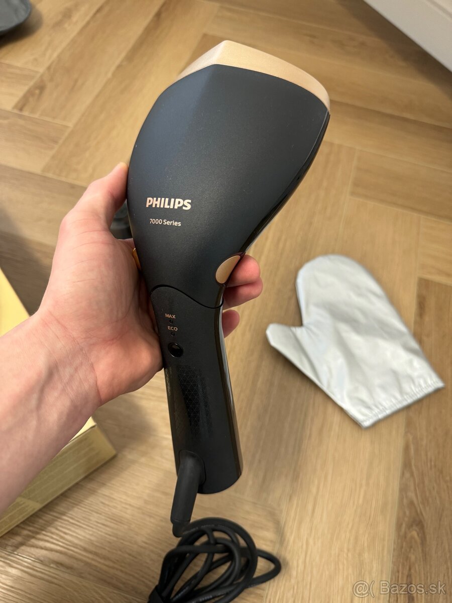 Philips 7000 Series Ručný naparovač odevov - 2