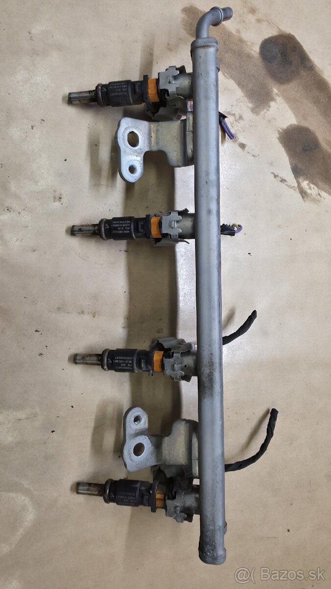 Vstrekovače 166008992R Renault,Dacia - 2