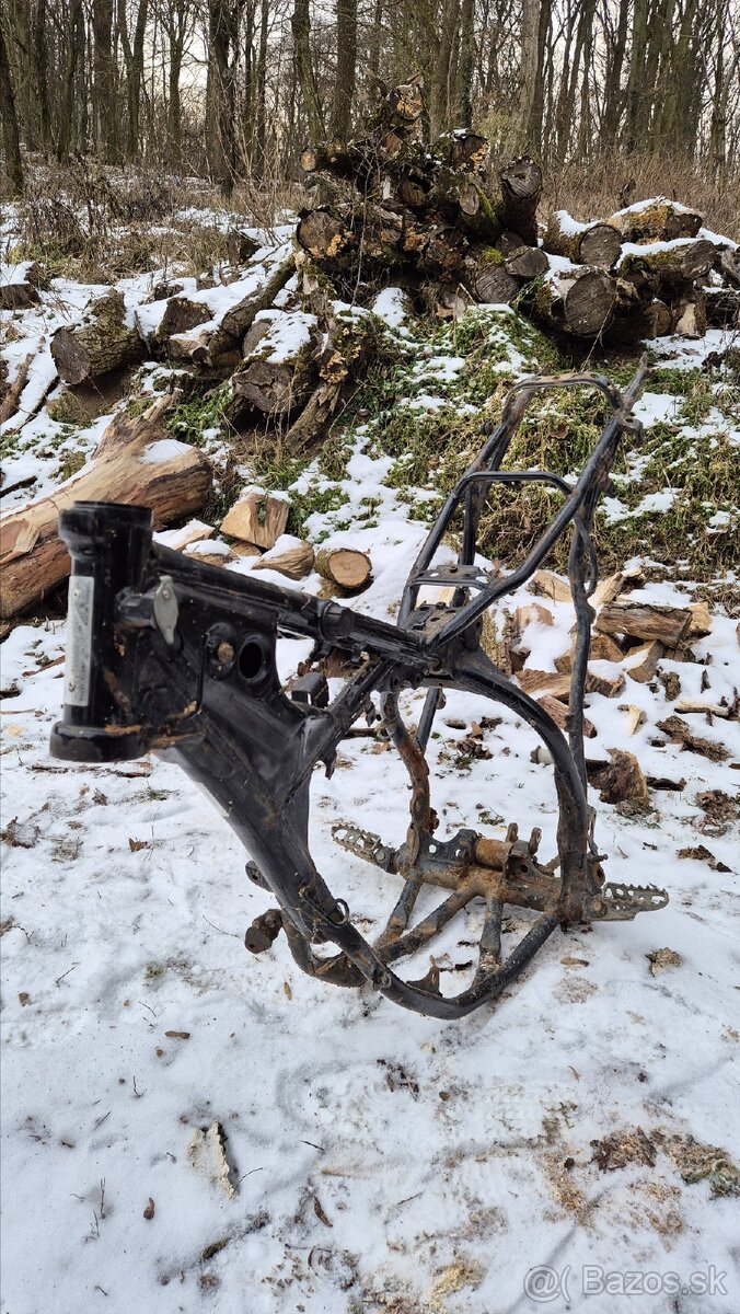 Yamaha dt125r rám - 2