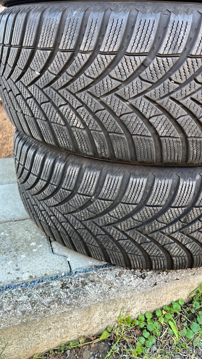 Sada pneu 225/55 r17 - 2