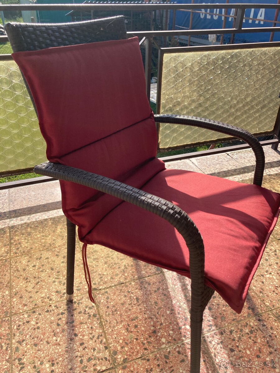 Jutlandia umelý ratan - 2