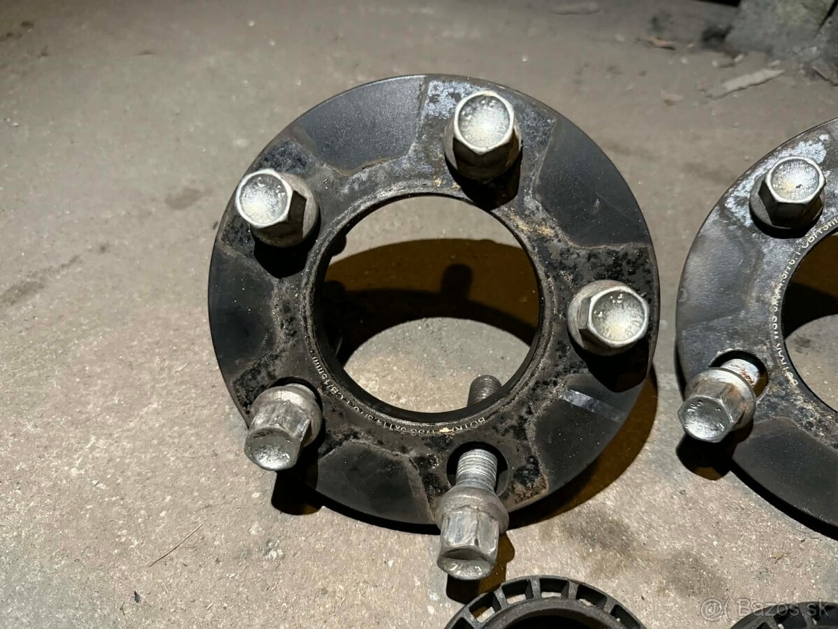 Rozširovacie podložky Botrak 15mm - 2