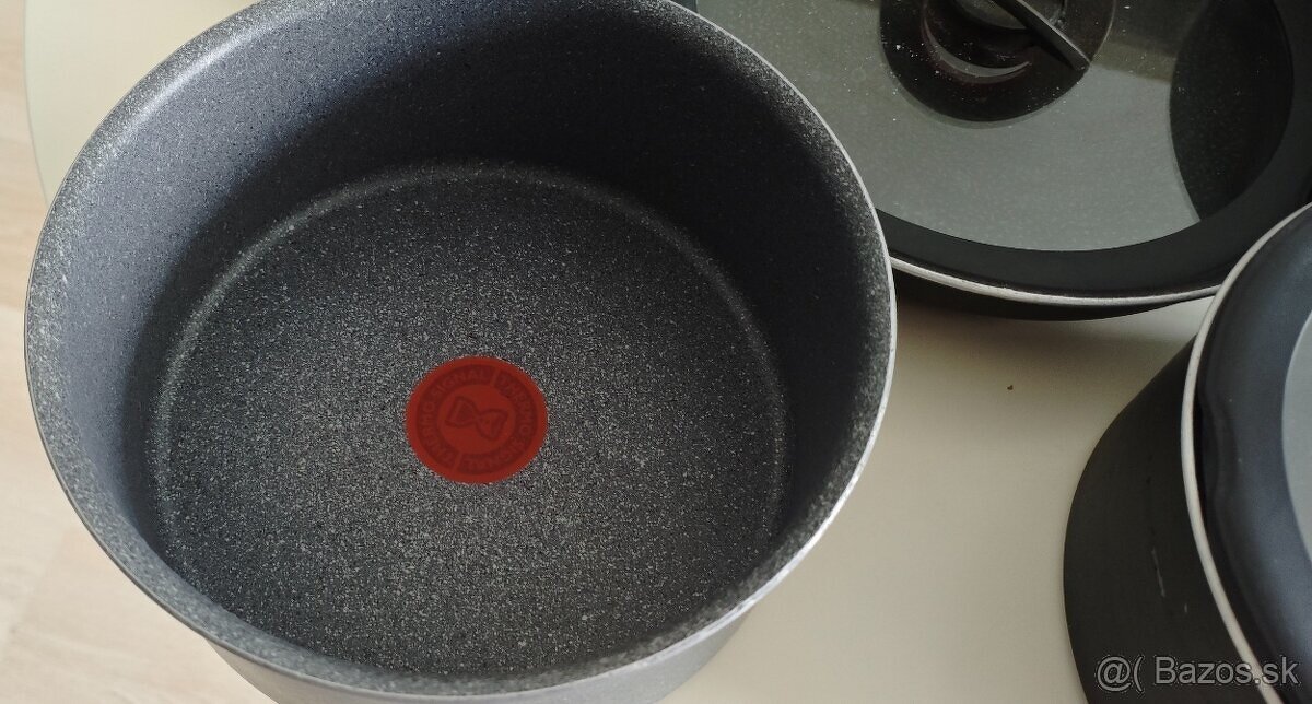 Predam hrnce a panvice - 2