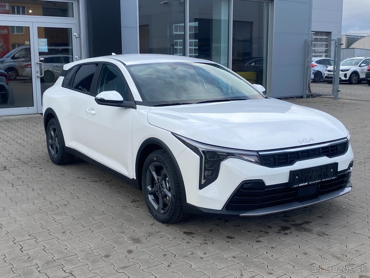 Kia K4 Silver 1,0 T-GDi 115 k M6 - 2