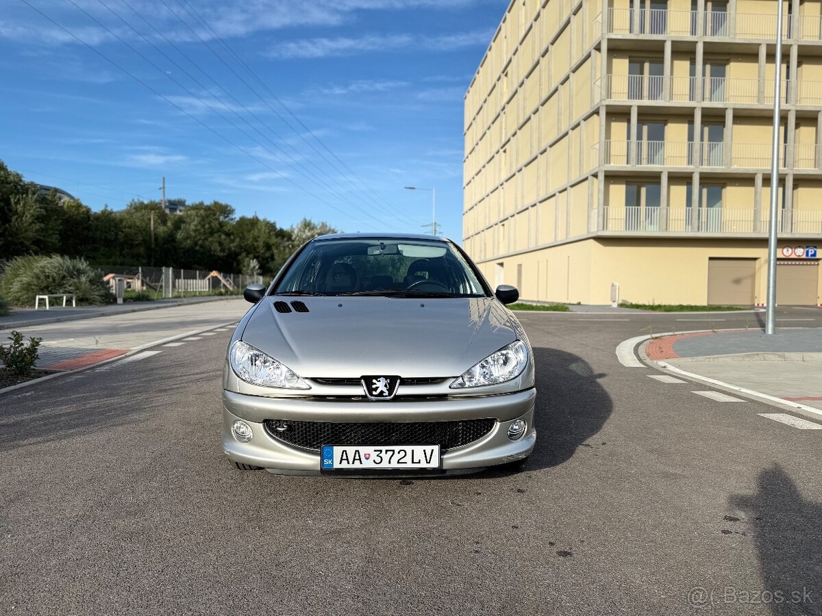 Peugeot 206 1.4 benzín 55 kw - 2