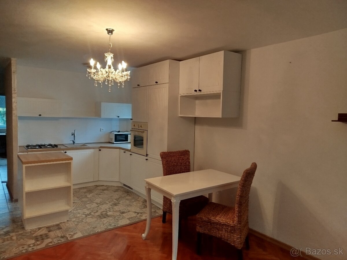 Prenájom 3-izbového bytu - 2