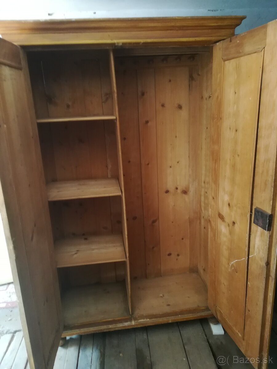 Starozitna skriňa - 2